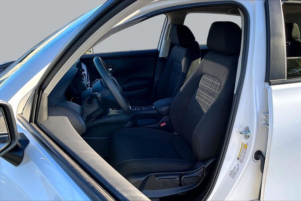Used 2023 Honda HR-V LX image 17