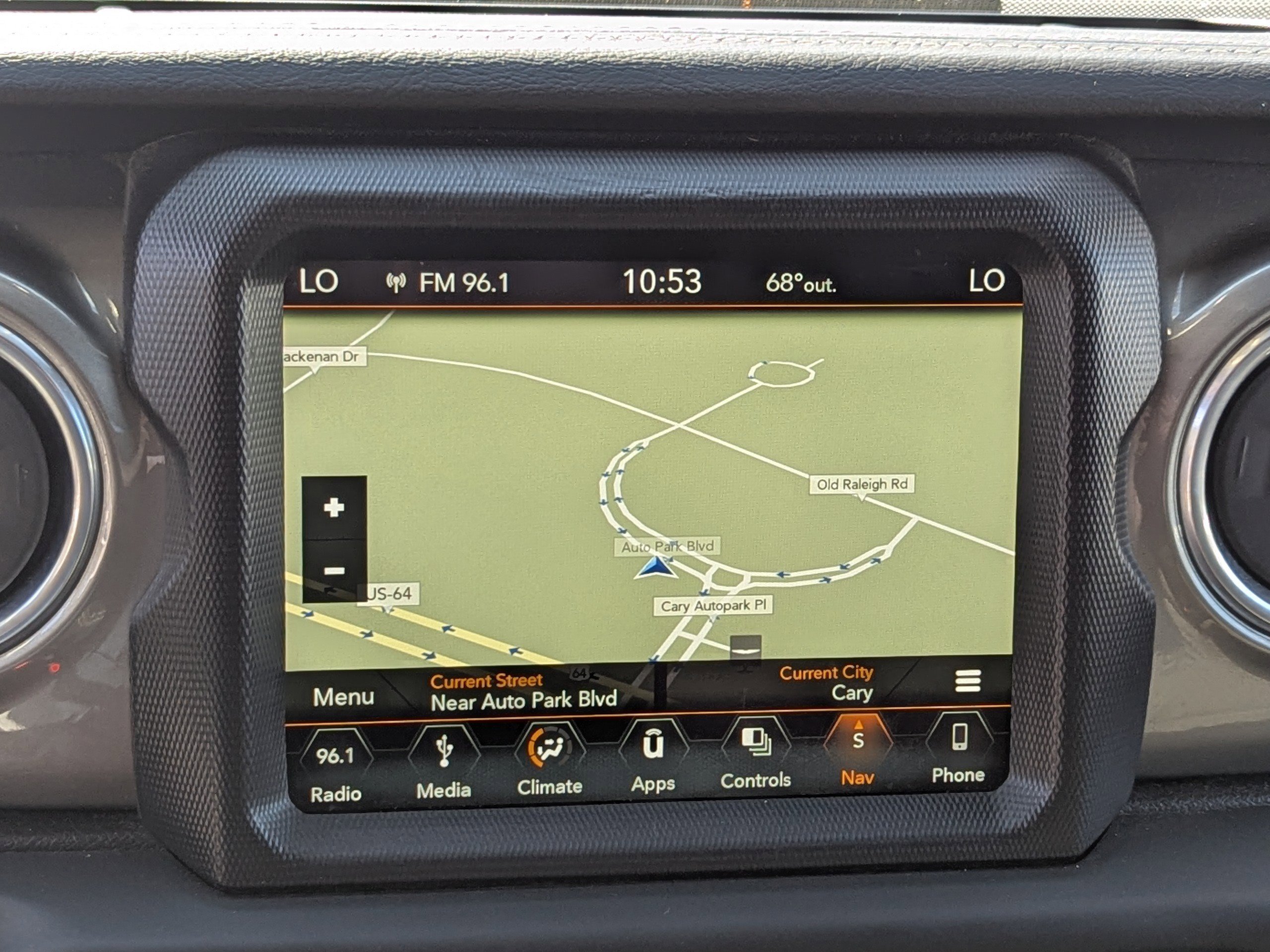 Used 2018 Jeep Wrangler Unlimited Sahara image 16