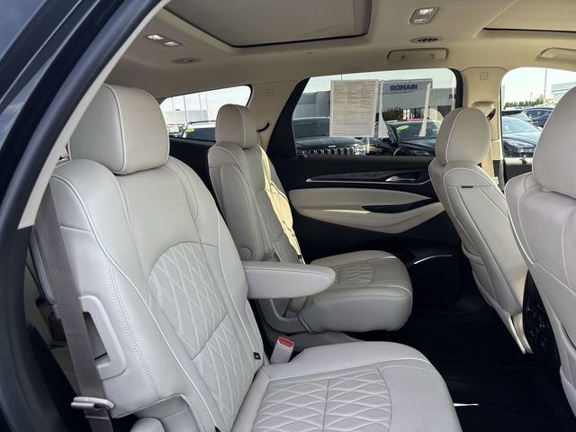 Used 2022 Buick Enclave Avenir w/ Avenir Technology Package AWD/4WD image 16