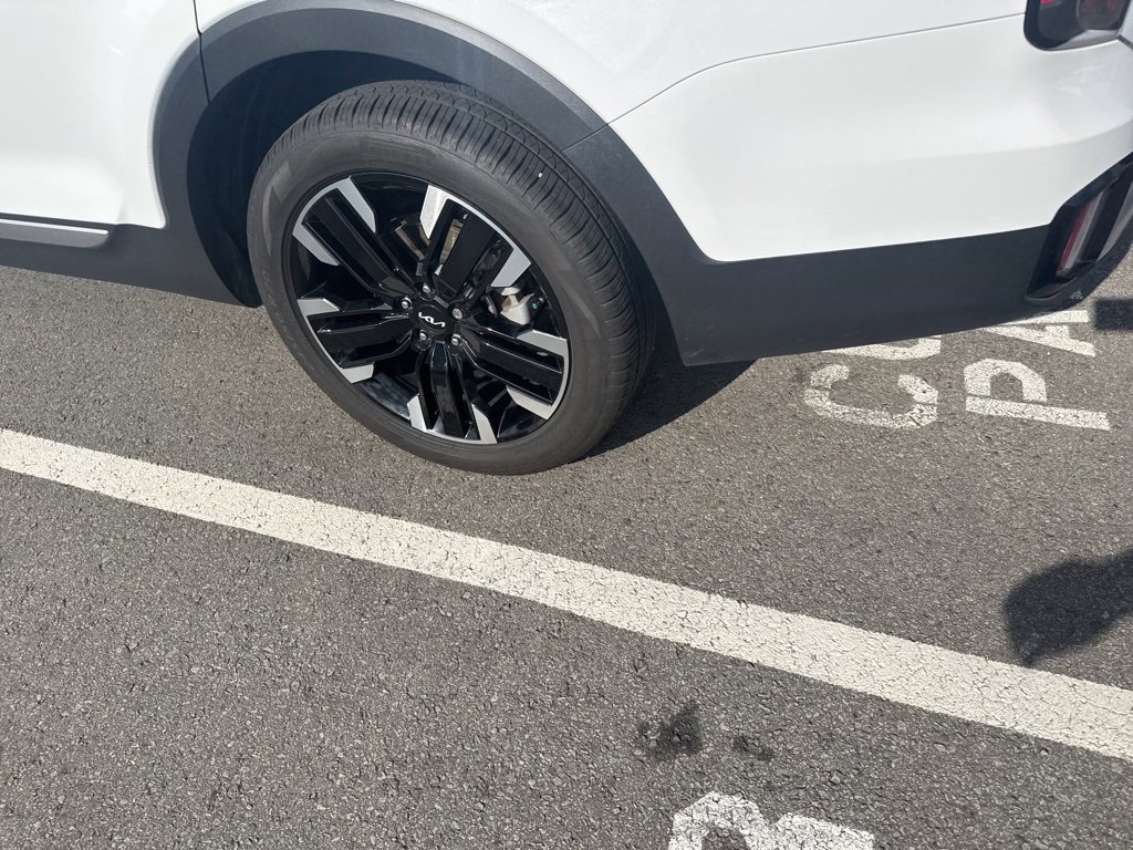 Used 2024 Kia Telluride SX image 9