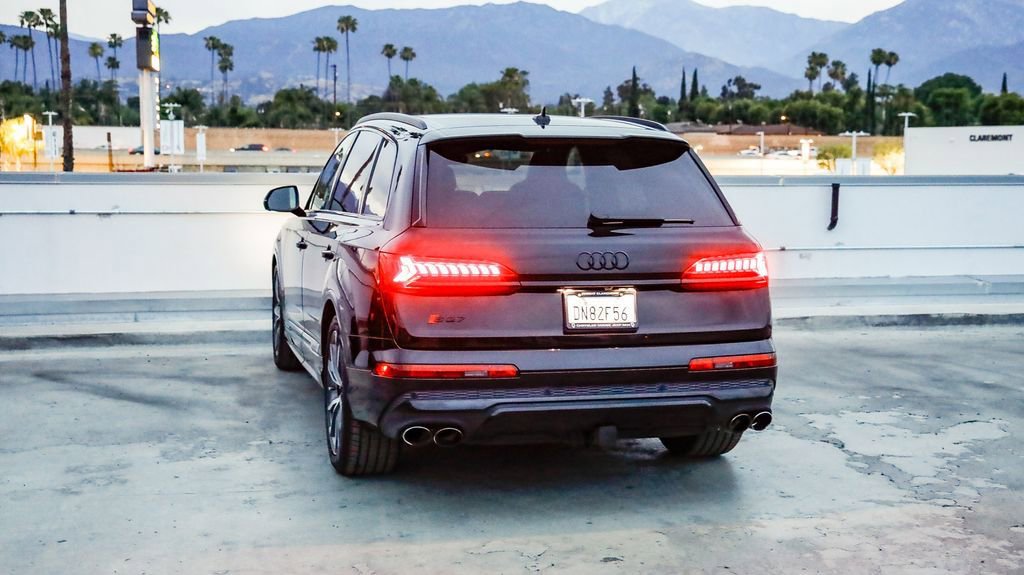 Used 2023 Audi SQ7 Prestige w/ Prestige Package AWD/4WD image 7