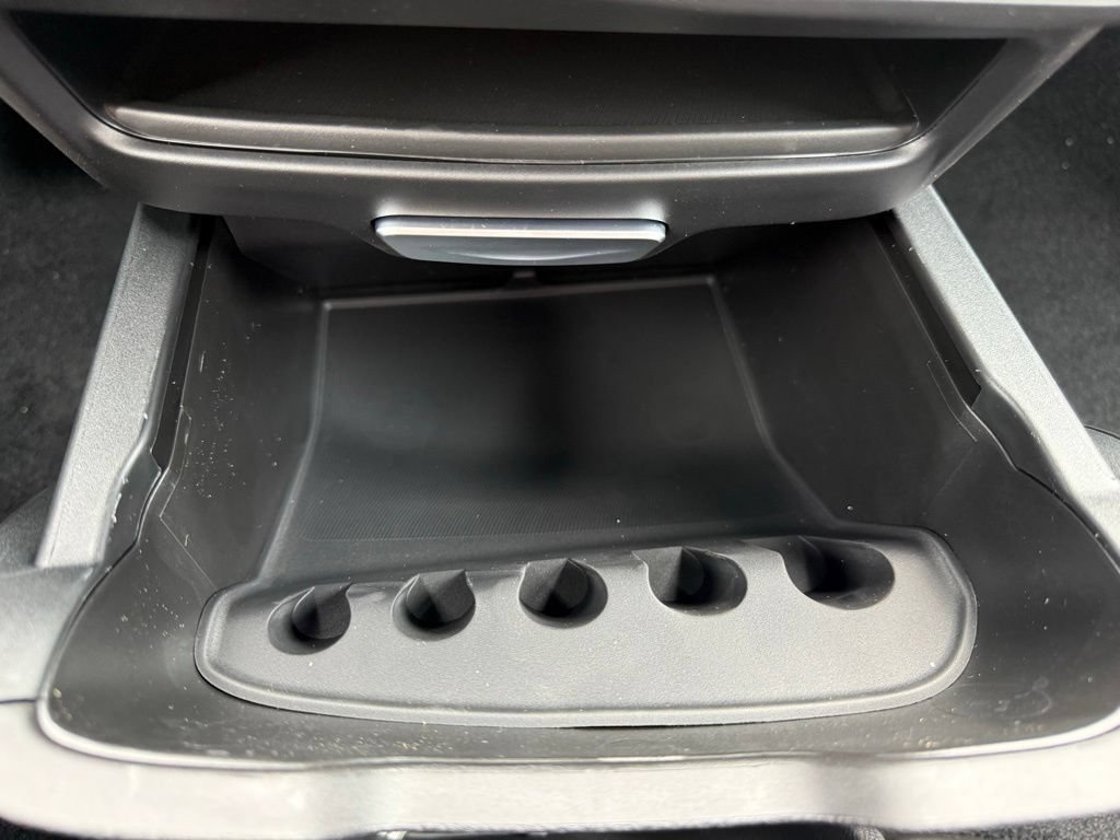 New 2027 Chrysler Pacifica Select FWD image 26