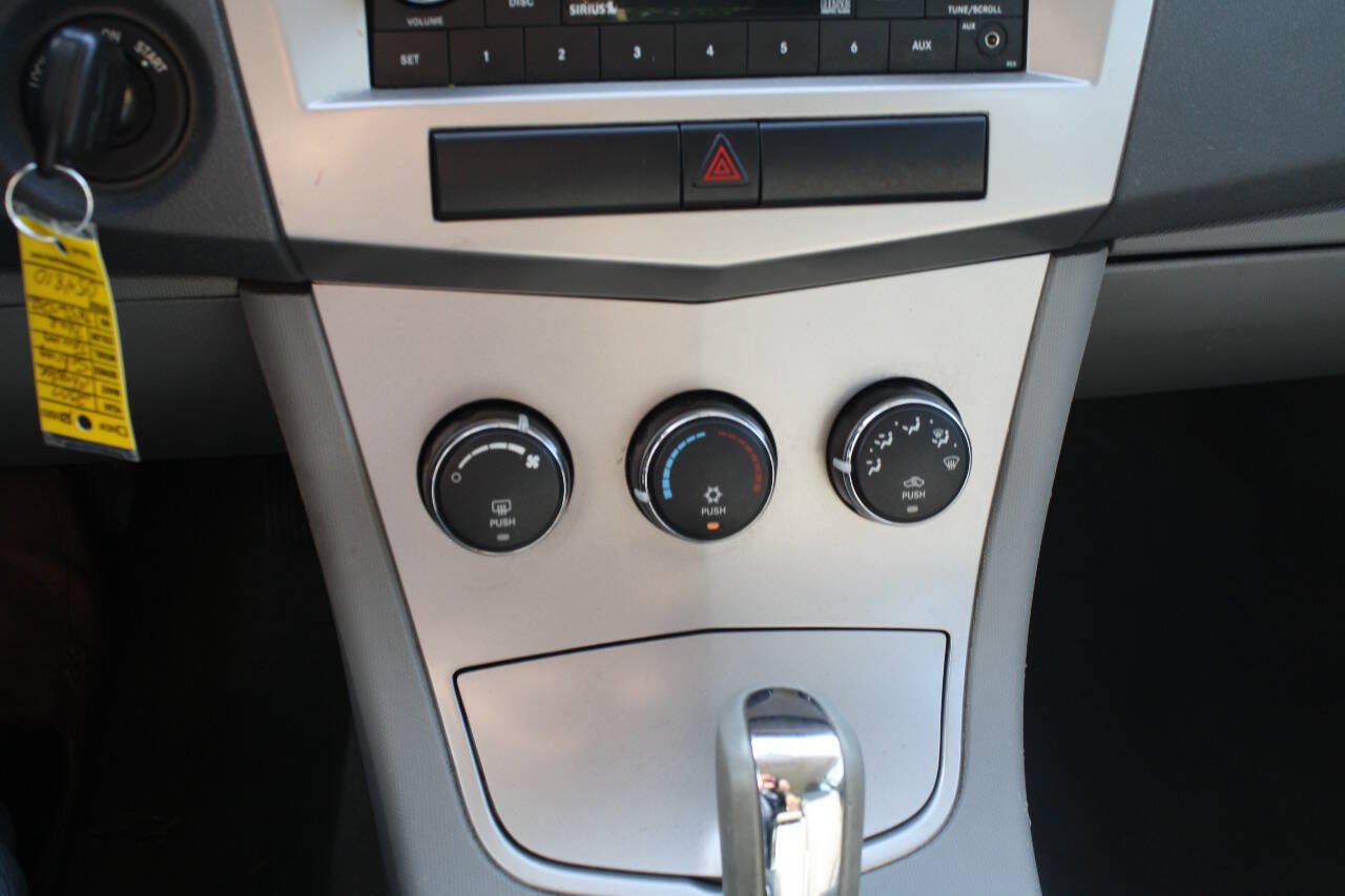 Used 2007 Chrysler Sebring Touring FWD image 10