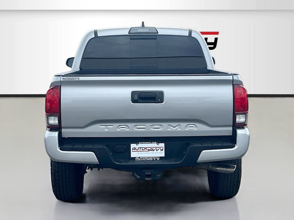 Used 2018 Toyota Tacoma TRD Sport image 6