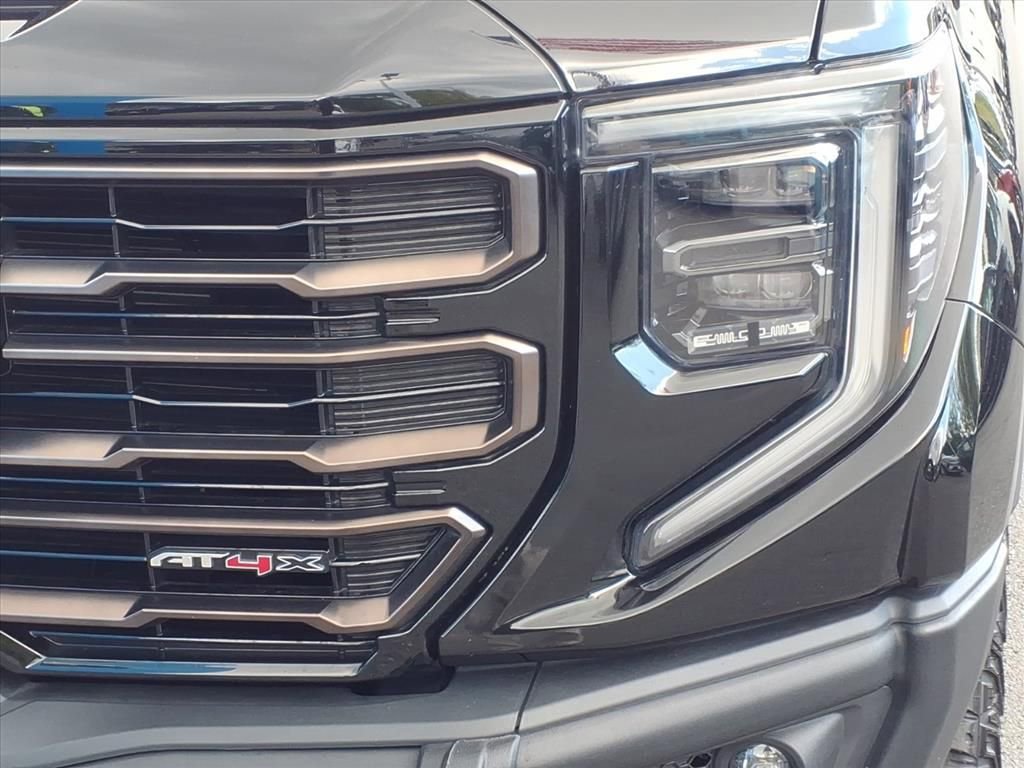 Used 2024 GMC Sierra 1500 AT4X image 7