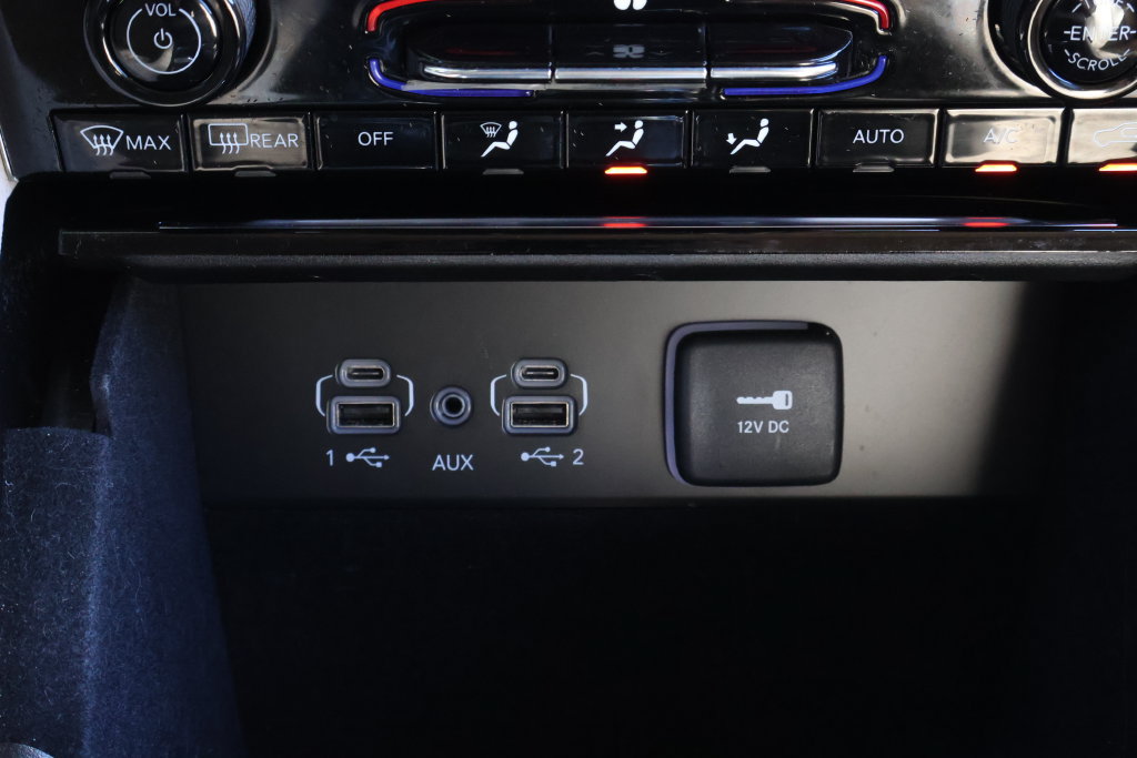 Used 2022 Jeep Grand Cherokee L Limited AWD/4WD image 20