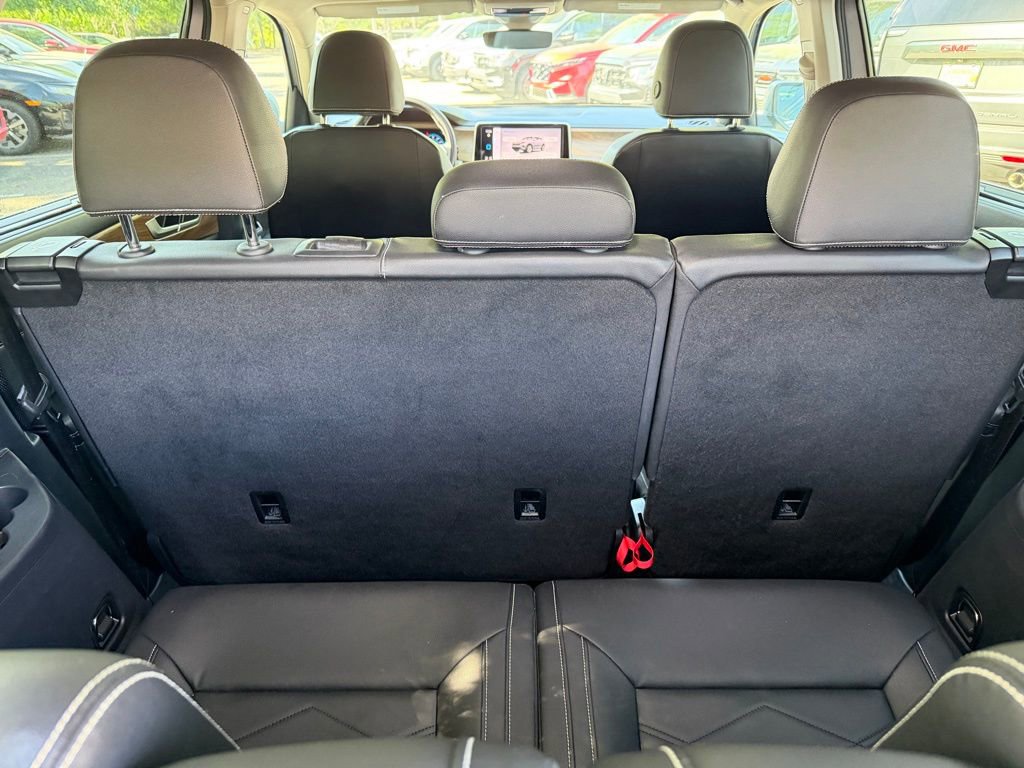 Used 2025 Volkswagen Atlas SE AWD/4WD image 8