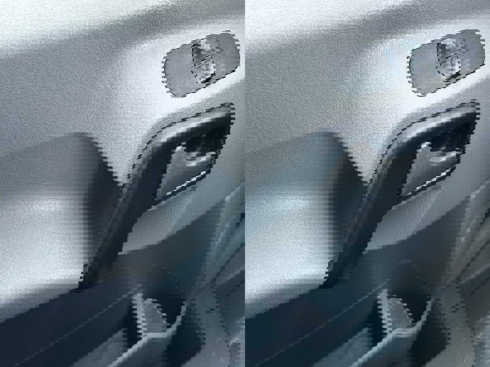 Used 2016 Freightliner Sprinter 2500 image 30