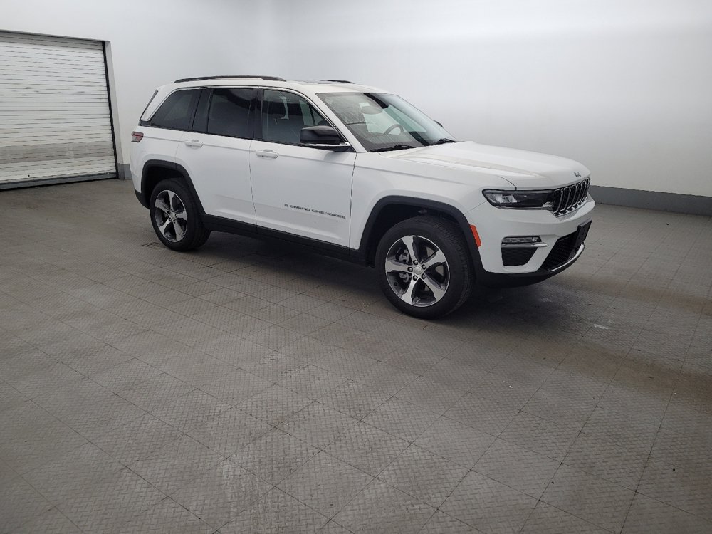 Used 2023 Jeep Grand Cherokee 4WD 4xe image 11