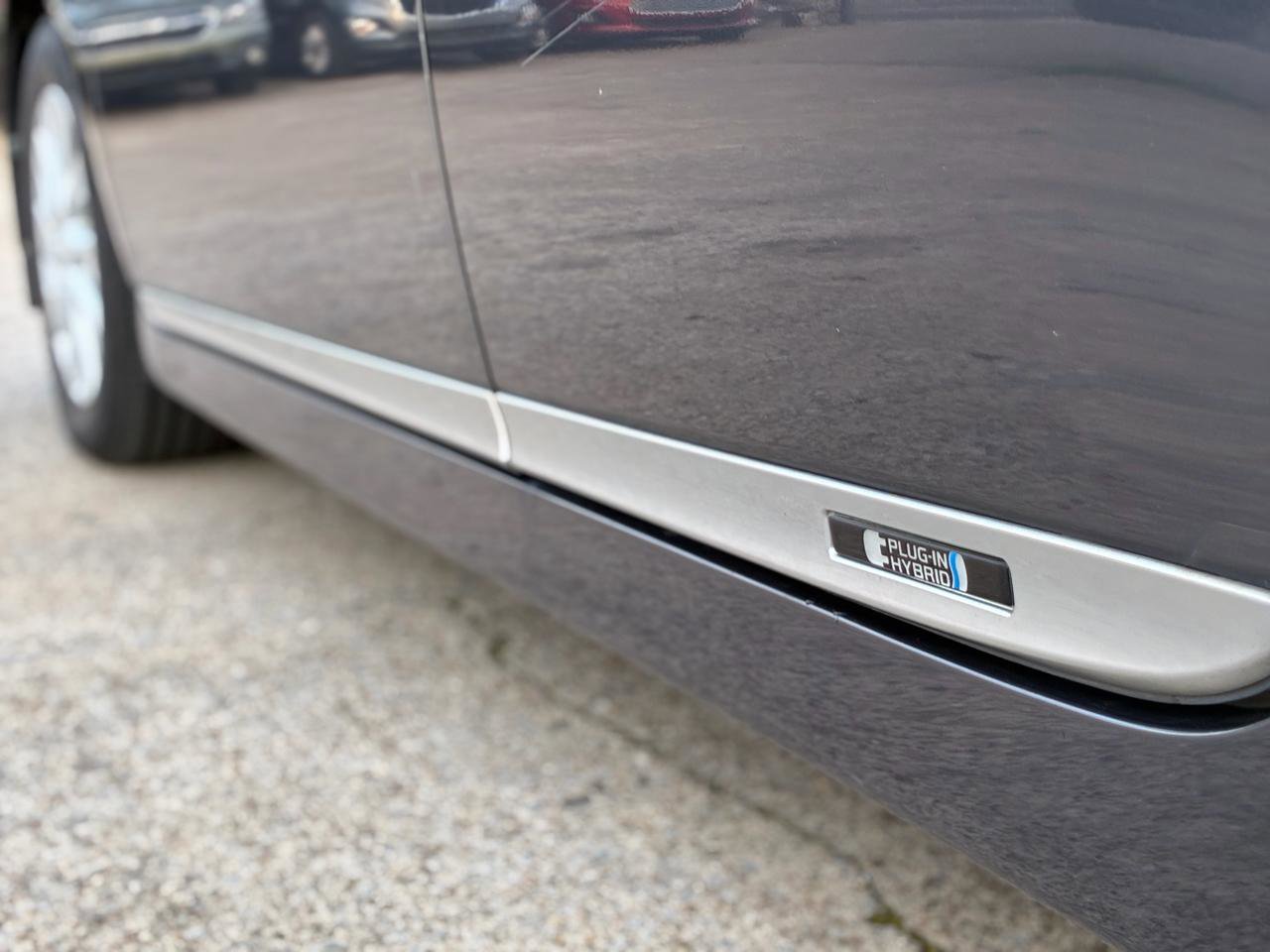 Used 2013 Toyota Prius Prime Plug-In image 31