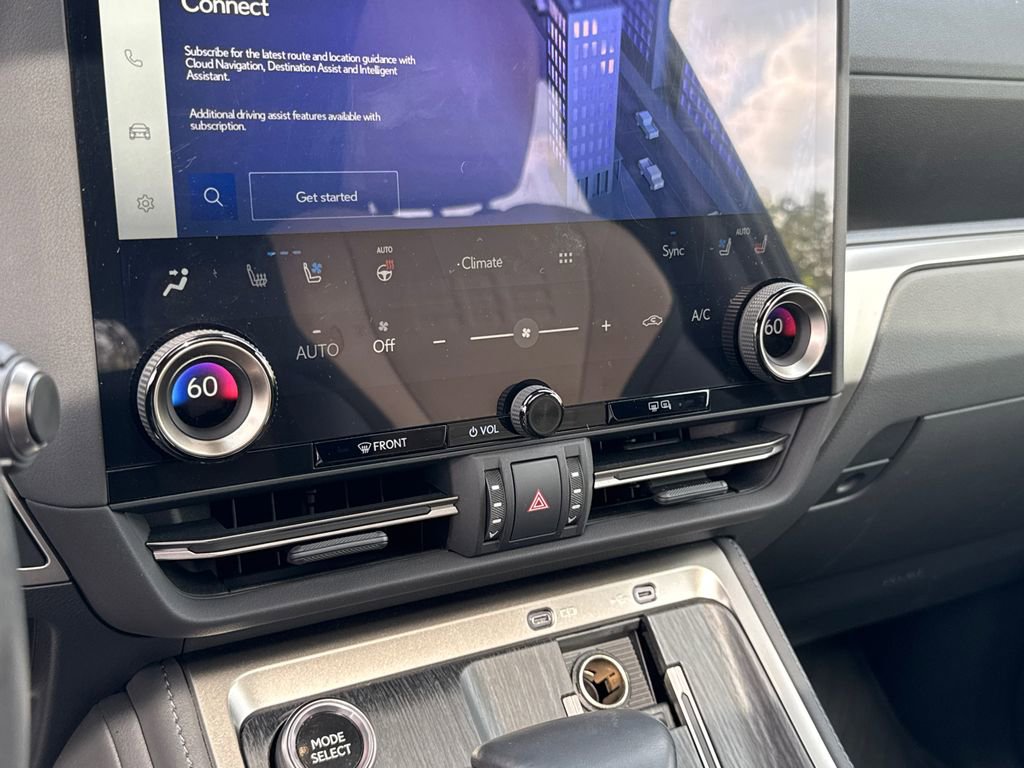 Used 2024 Lexus GX 550 image 30