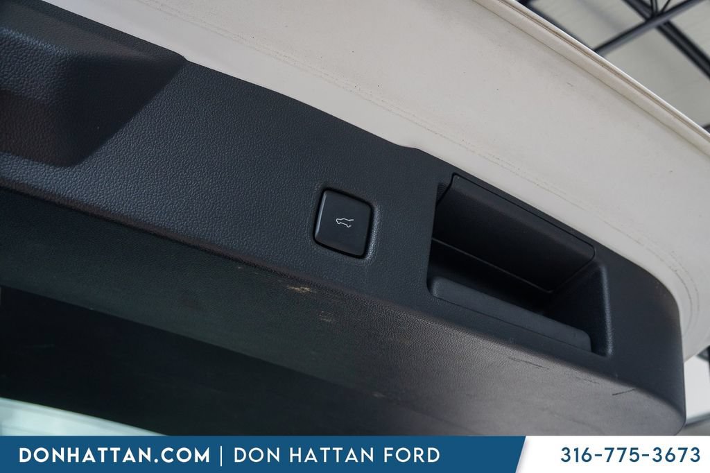 Used 2021 Ford Escape Titanium AWD/4WD image 25