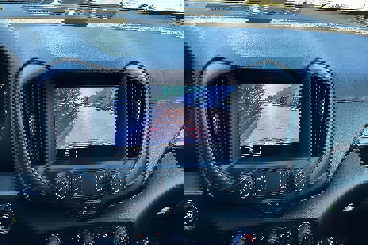 Used 2022 GMC Terrain AT4 image 26