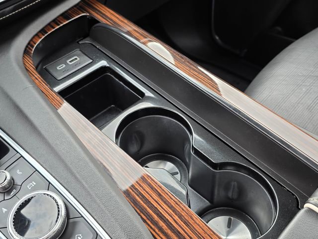 Used 2023 Cadillac Escalade Premium Luxury image 38