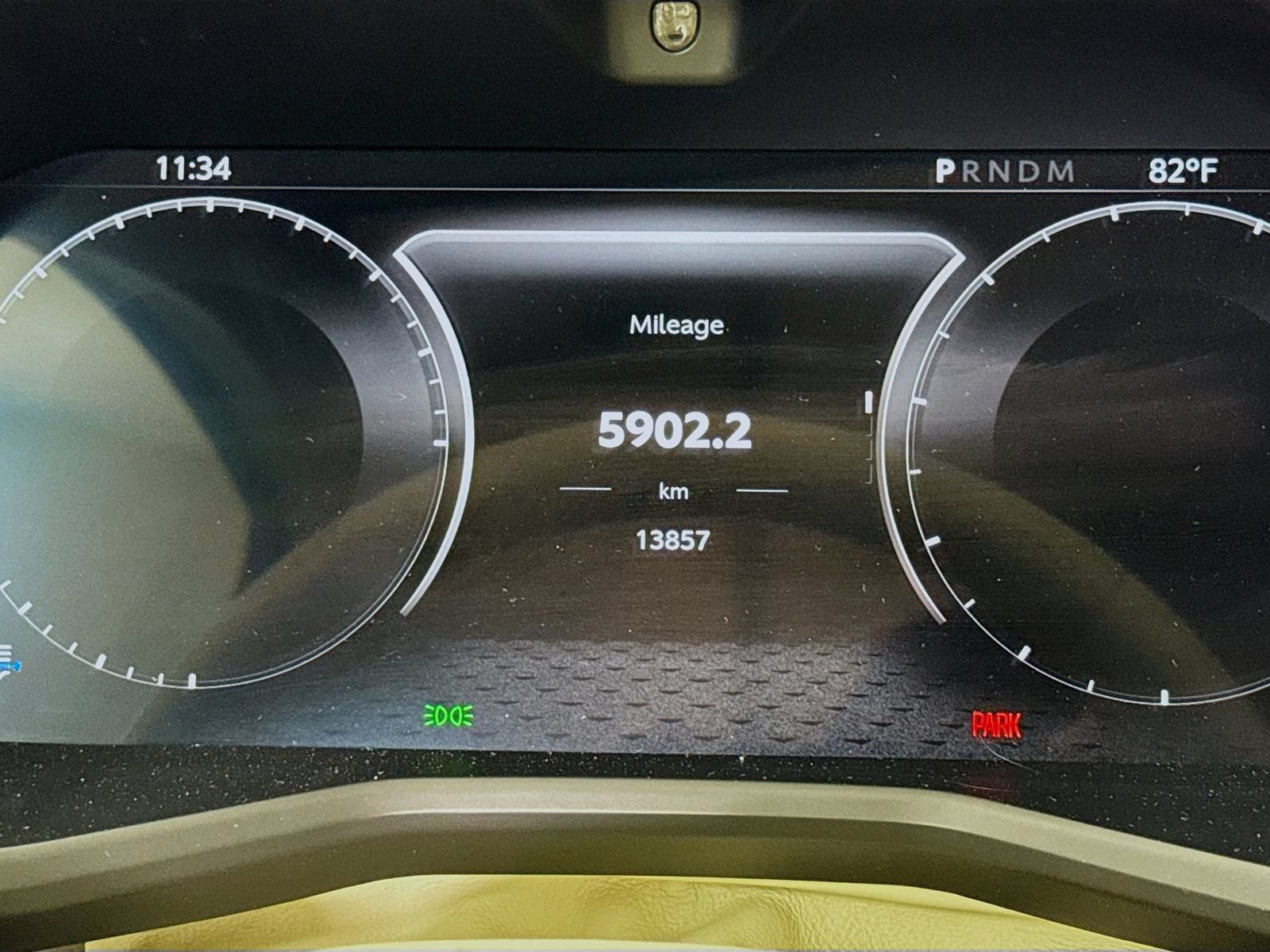 Used 2025 Aston Martin DBX 707 AWD/4WD image 12