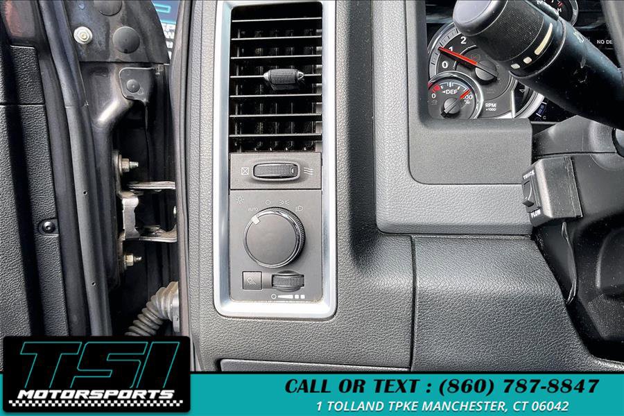 Used 2016 RAM 3500 SLT w/ Luxury Group image 32