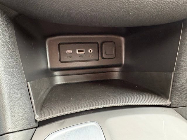 Used 2019 Chevrolet Equinox LT w/ Driver Convenience Package FWD image 30