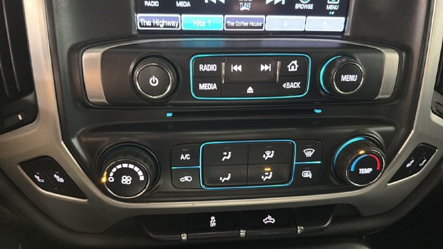 Used 2018 GMC Sierra 2500 SLE w/ Snow Plow Prep Package AWD/4WD image 19