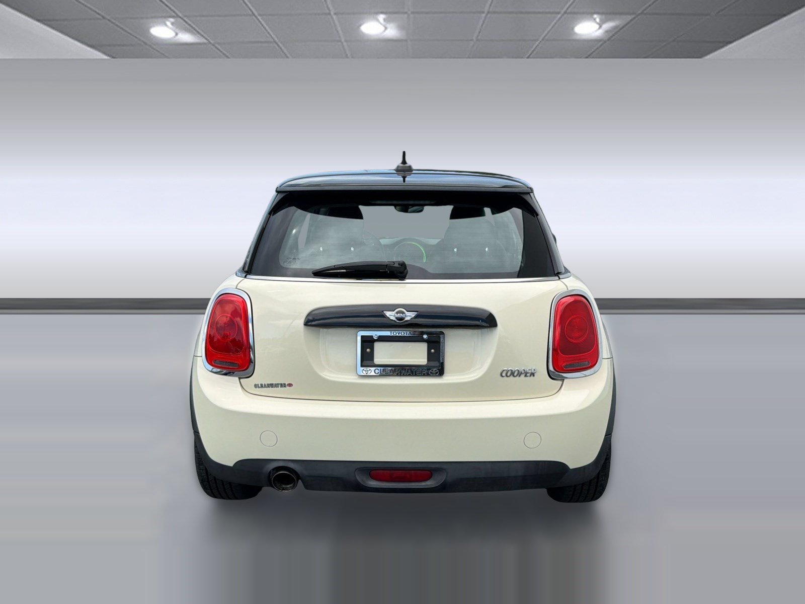 Used 2016 MINI Cooper 2-Door Hardtop FWD image 10