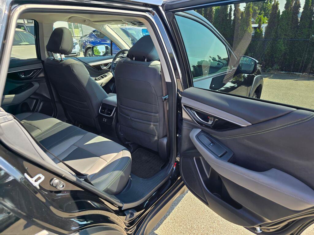 Certified 2025 Subaru Outback Onyx Edition AWD/4WD image 14