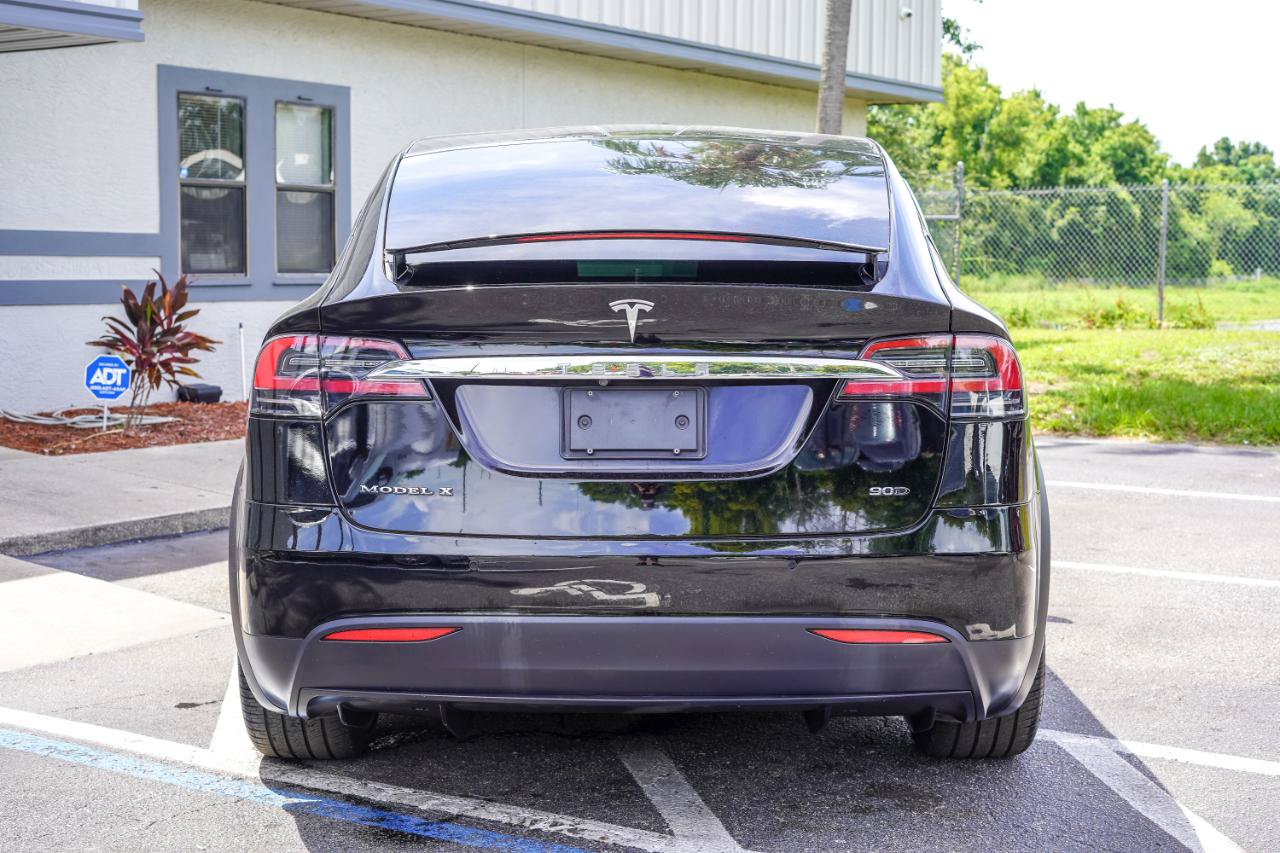 Used 2017 Tesla Model X 90D AWD/4WD image 5