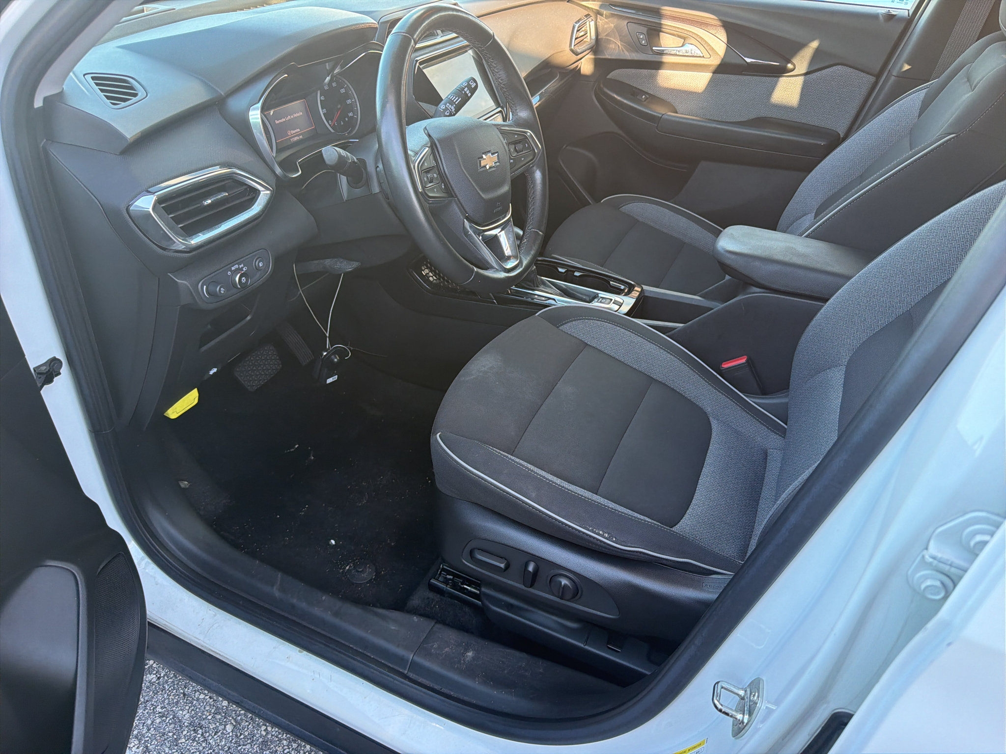 Used 2023 Chevrolet TrailBlazer LT FWD image 5