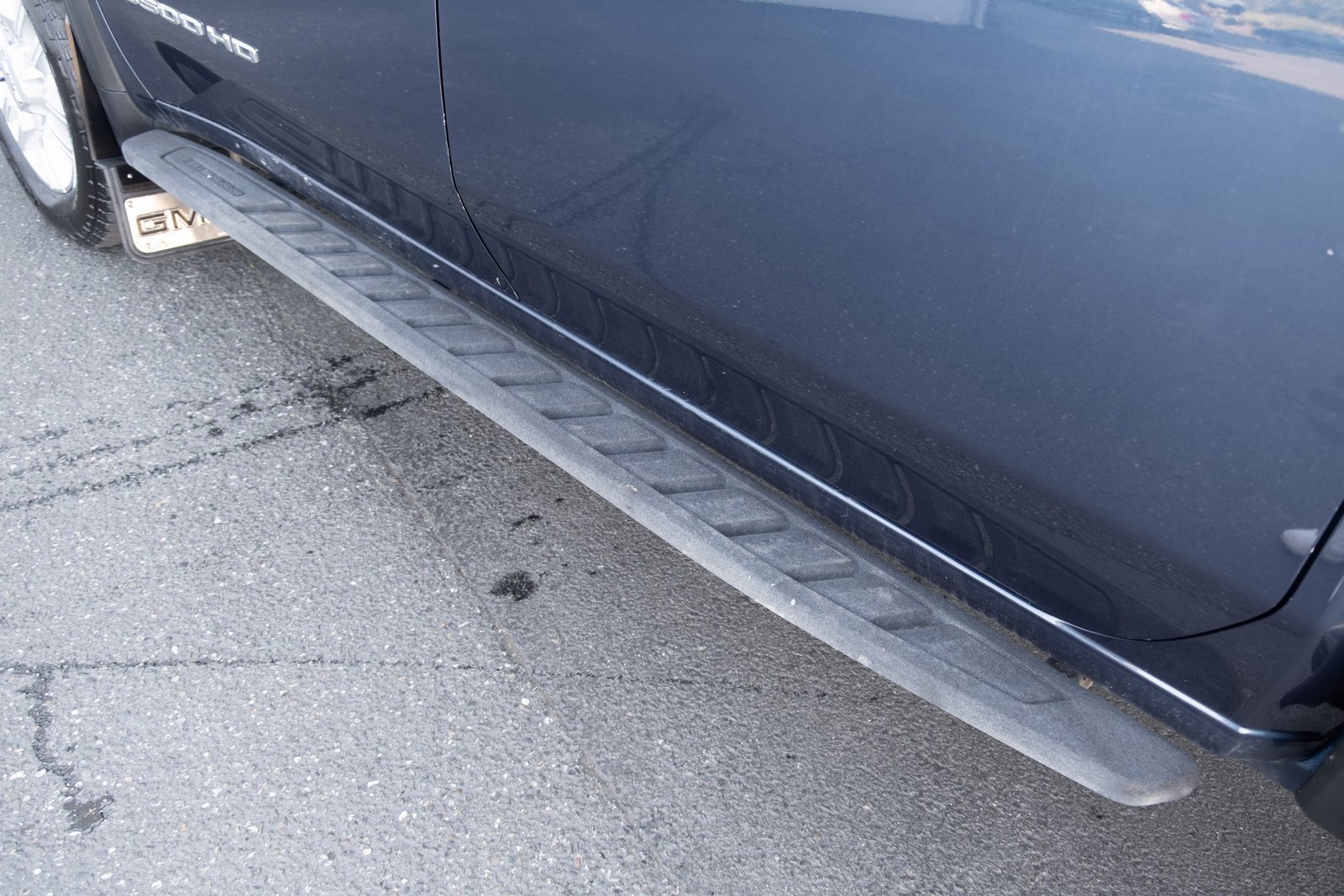 Used 2023 GMC Sierra 3500 SLT w/ SLT Preferred Package image 32