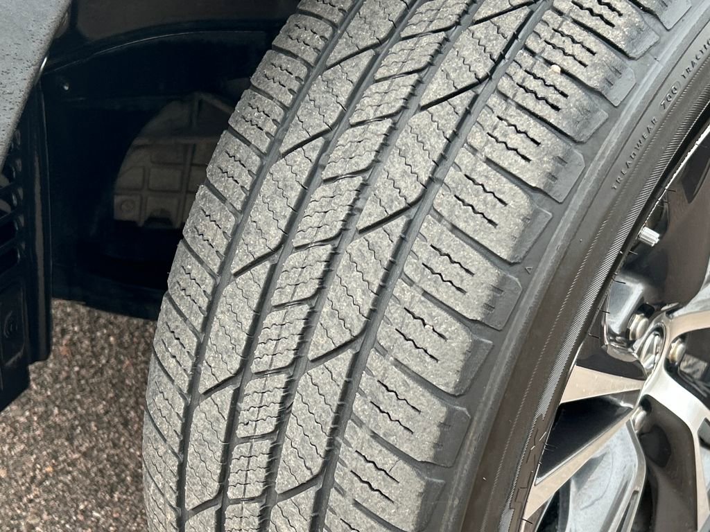 Used 2016 Toyota Highlander XLE image 30