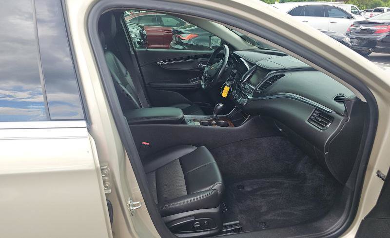 Used 2015 Chevrolet Impala LT FWD image 6