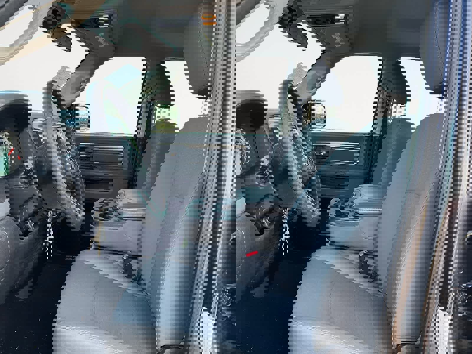 Used 2018 RAM 1500 Classic SLT image 10