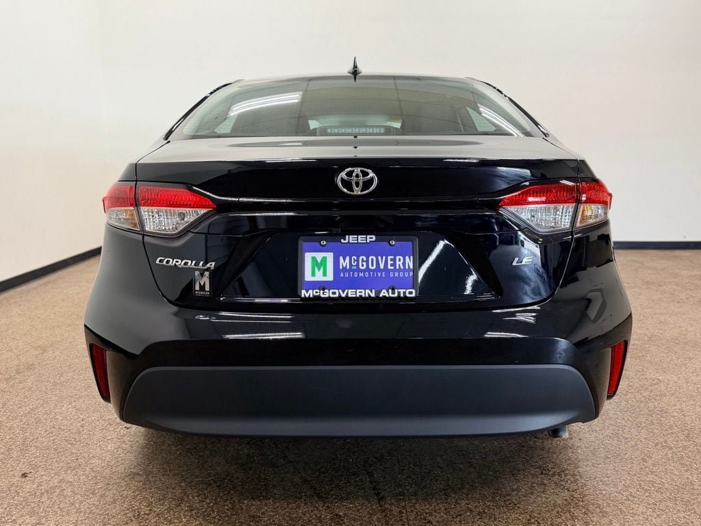 Used 2026 Toyota Corolla LE FWD image 5