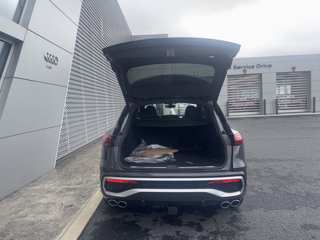 New 2026 Audi SQ5 Premium Plus image 17