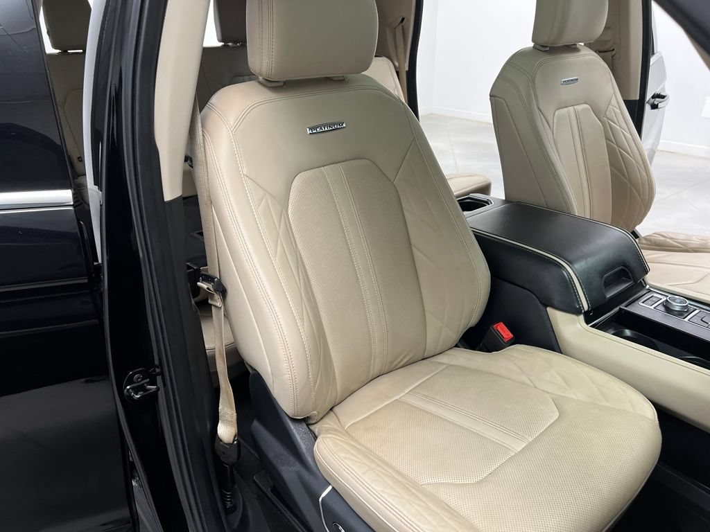 Used 2022 Ford Expedition Max Platinum AWD/4WD image 28