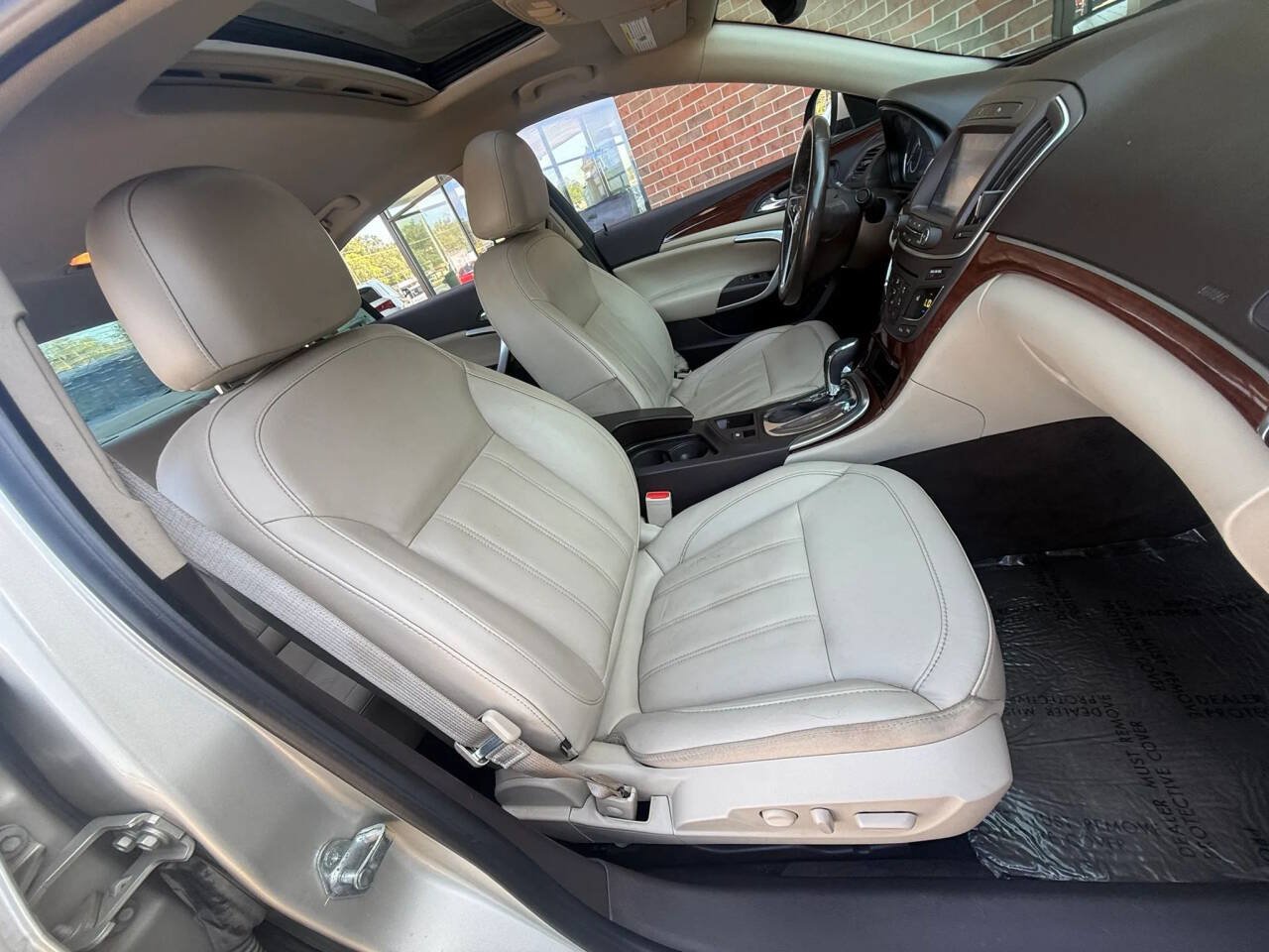 Used 2015 Buick Regal Premium w/ Driver Confidence Package #2 FWD image 23
