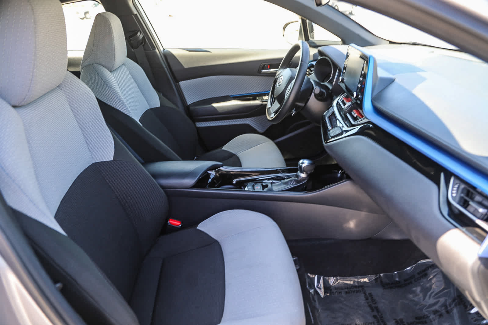 Certified 2019 Toyota C-HR XLE FWD image 16