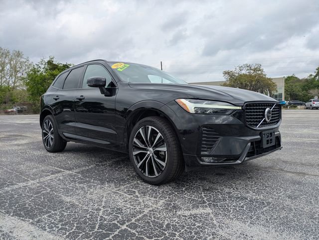 Used 2024 Volvo XC60 B5 Plus AWD/4WD image 2