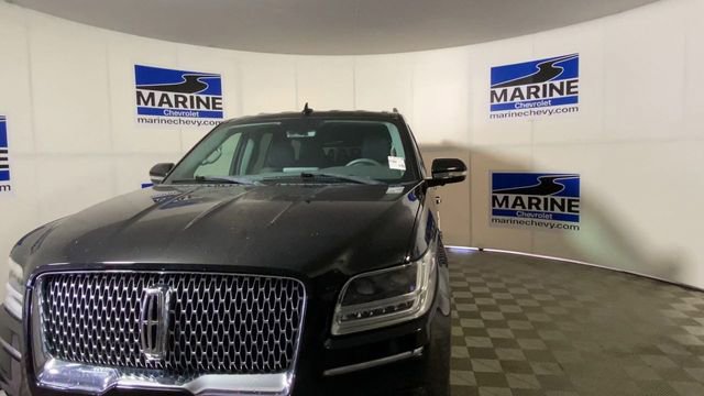 Used 2018 Lincoln Navigator Select AWD/4WD image 5