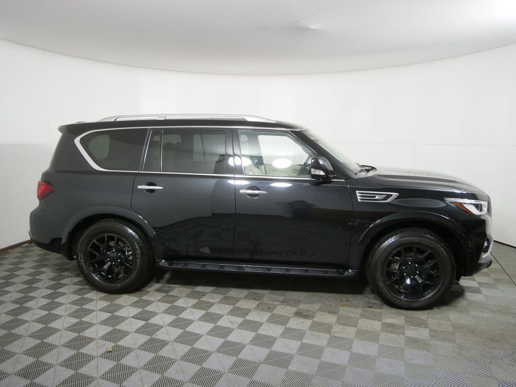 Used 2024 INFINITI QX80 Premium Select image 2