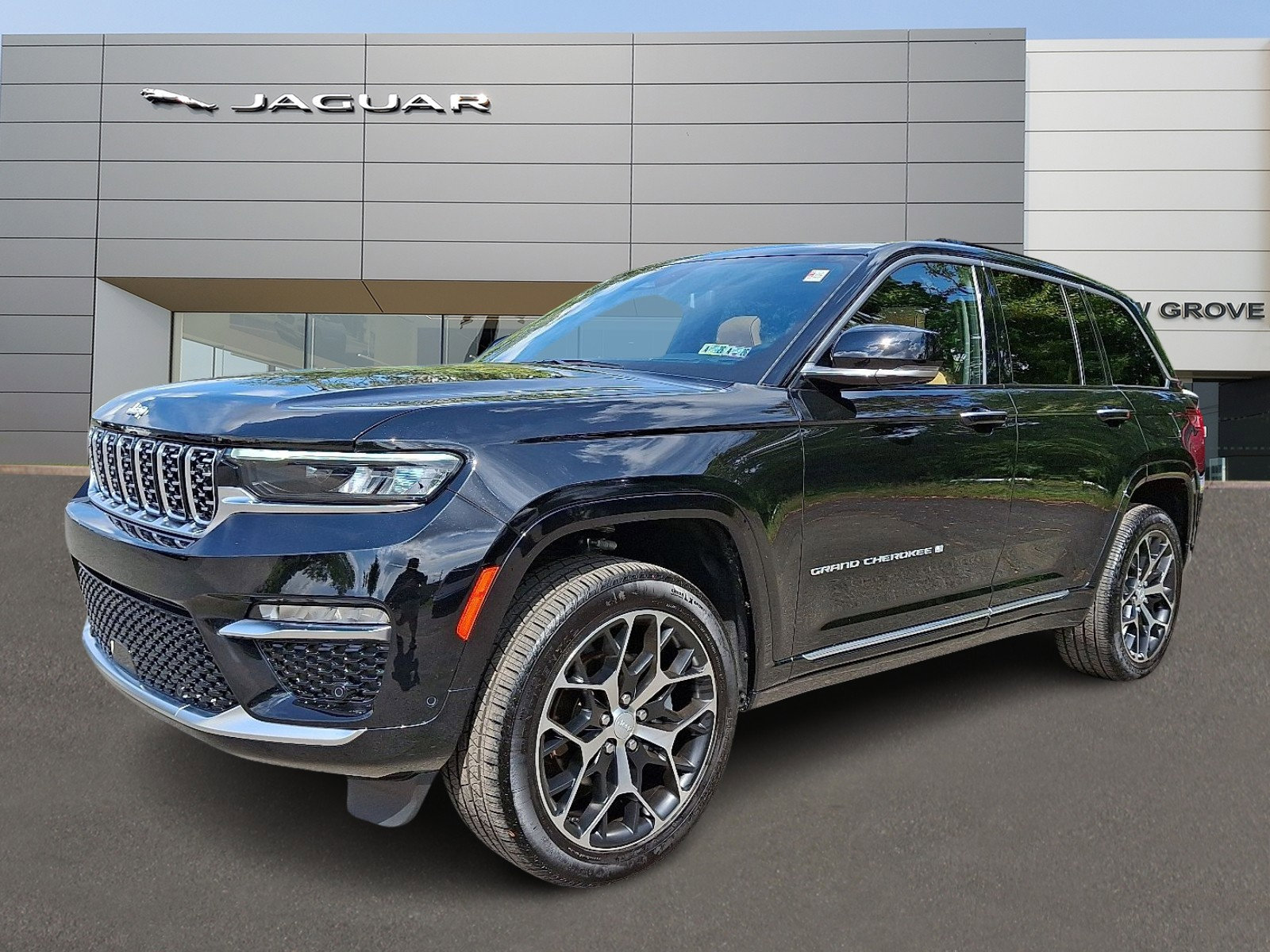 Used 2024 Jeep Grand Cherokee Summit