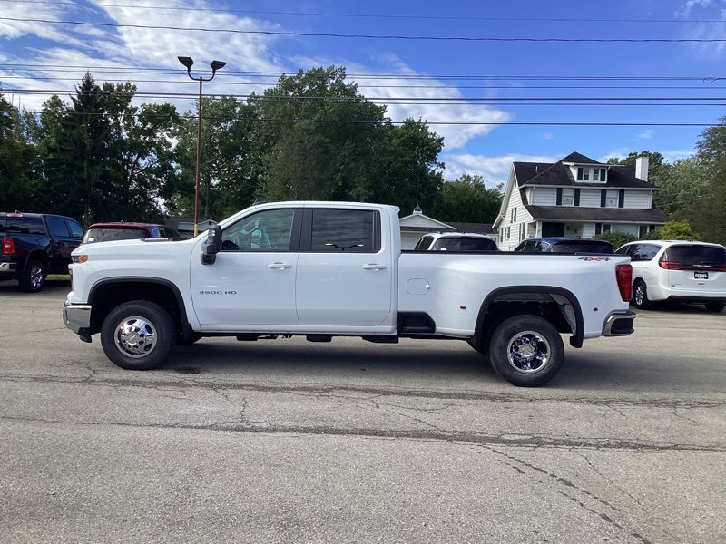 New 2026 Chevrolet Silverado 3500 LT w/ Safety Package AWD/4WD image 4