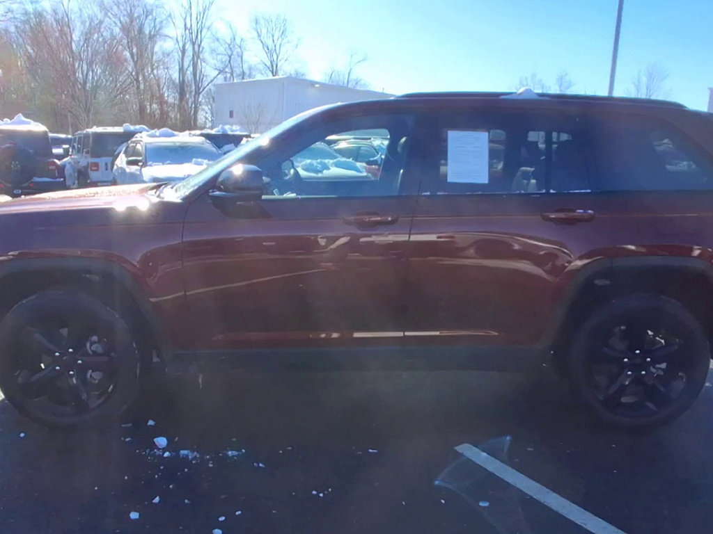 Certified 2024 Jeep Grand Cherokee Altitude image 5