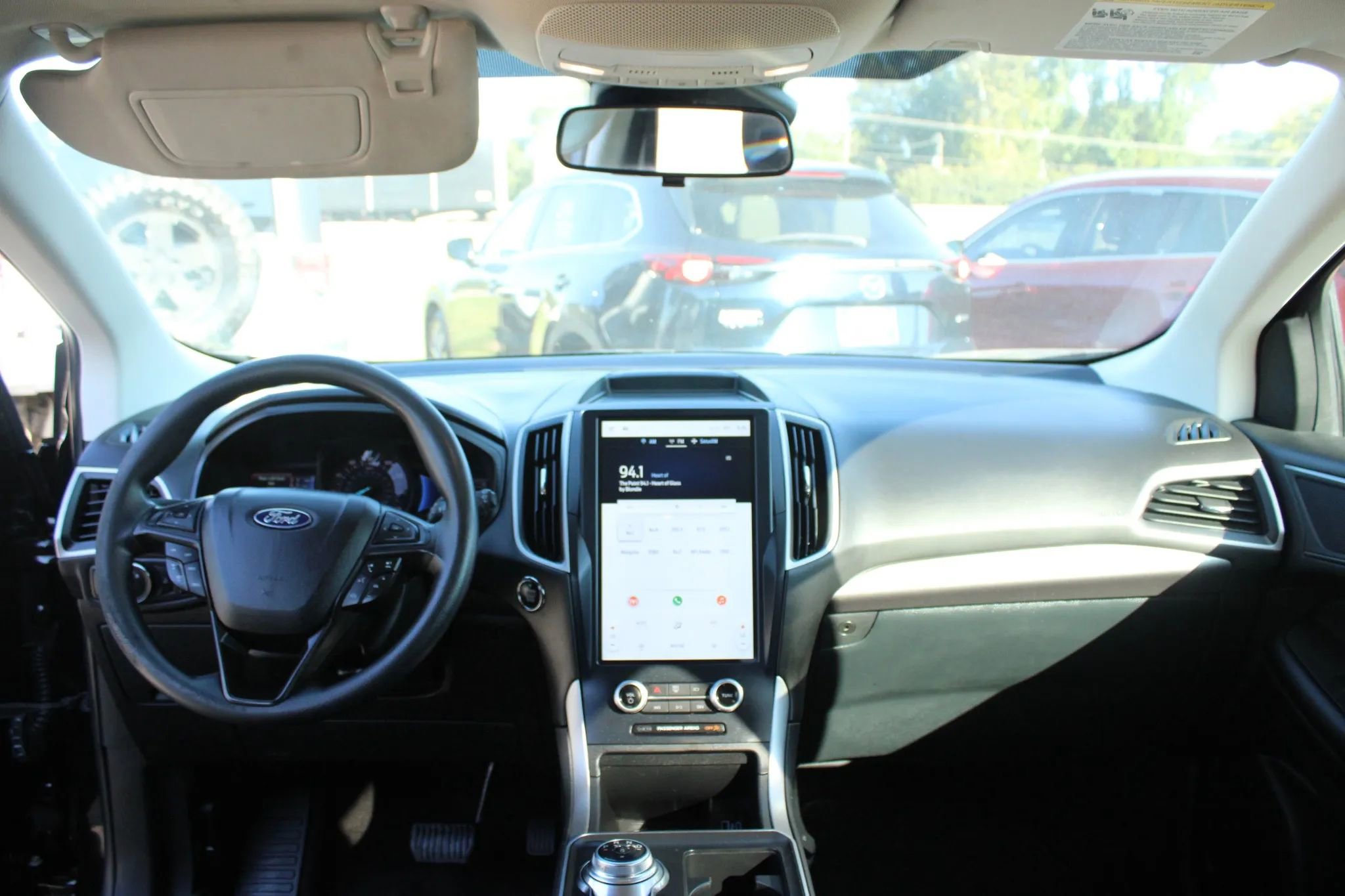 Used 2022 Ford Edge SE image 15