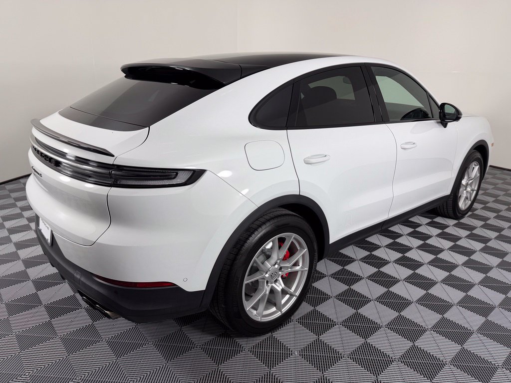 Certified 2024 Porsche Cayenne S AWD/4WD image 11