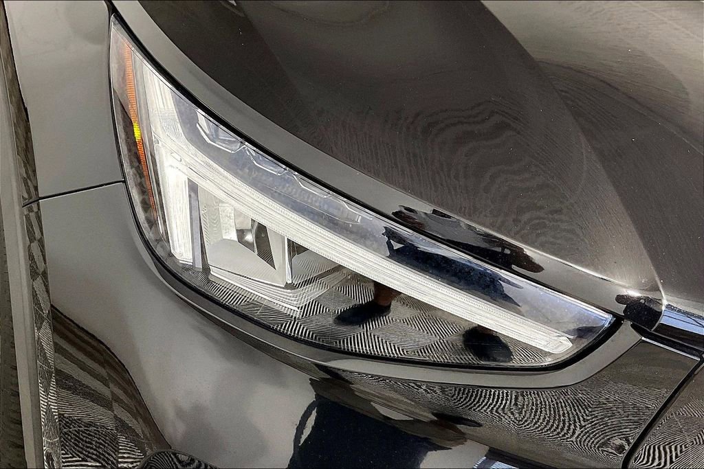 Used 2023 Volvo XC40 Recharge Plus w/ Protection Package Premier AWD/4WD image 27