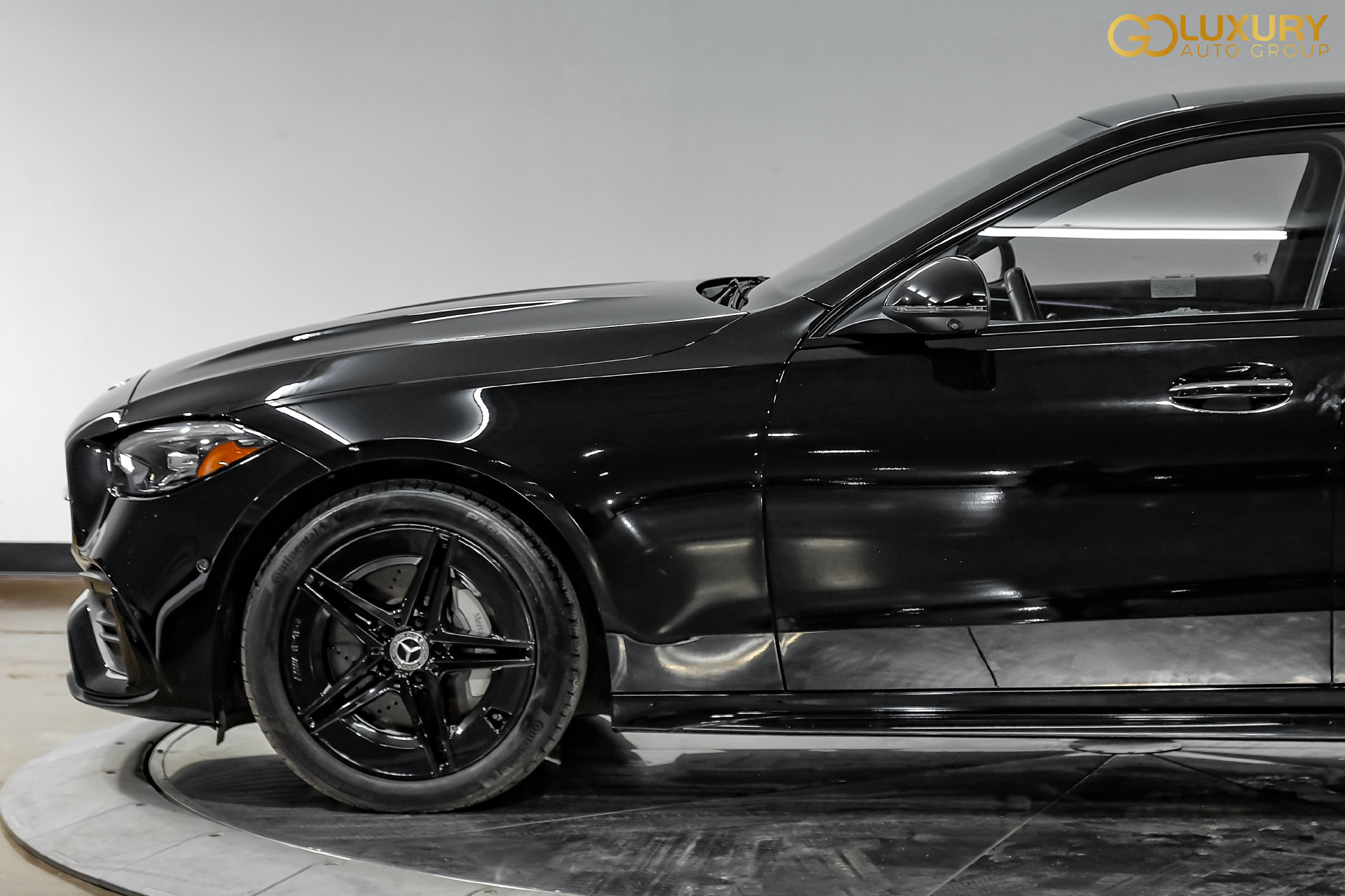 Used 2025 Mercedes-Benz C 300 Sedan w/ AMG Line w/ Night Package image 16