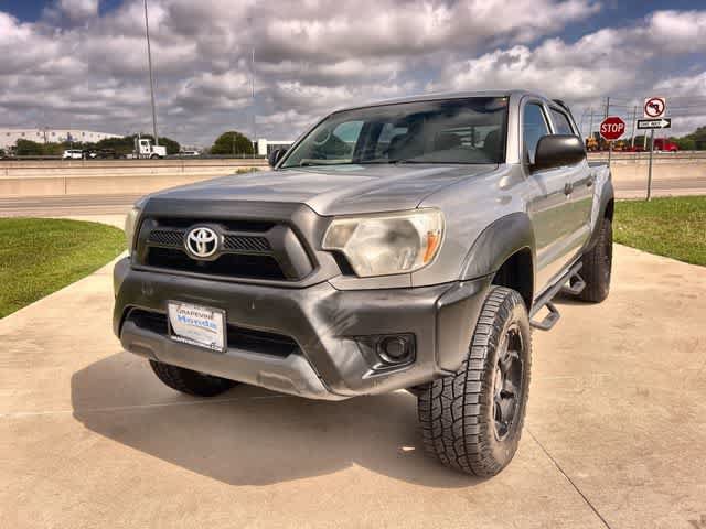 Used 2014 Toyota Tacoma PreRunner w/ Convenience Package RWD image 2