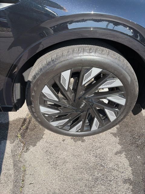 Used 2024 Lincoln Nautilus Black Label w/ Jet Appearance Package (87T) AWD/4WD image 35