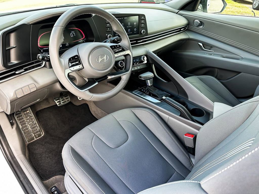 Used 2025 Hyundai Elantra Sport w/ Cargo Package image 16