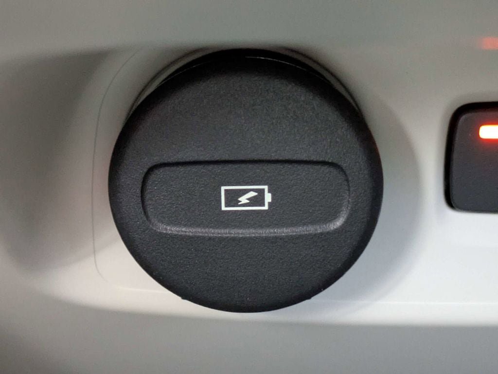 New 2026 Volvo XC40 B5 Ultra w/ Protection Package Premier AWD/4WD image 18