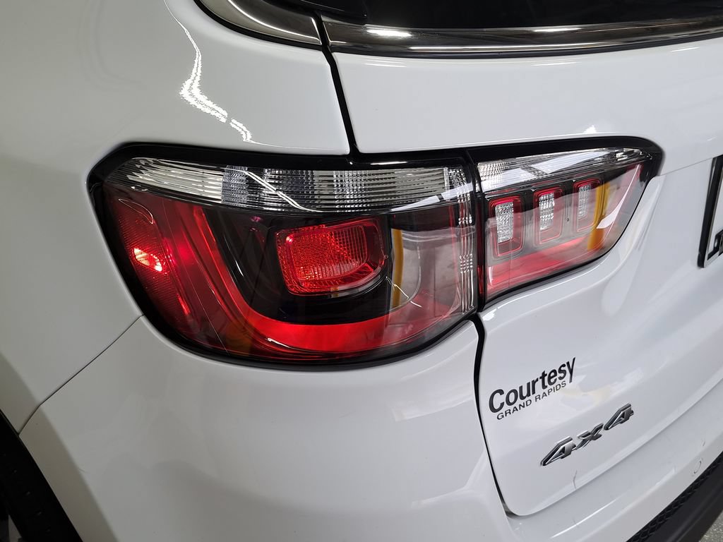 Certified 2023 Jeep Compass Limited AWD/4WD image 34